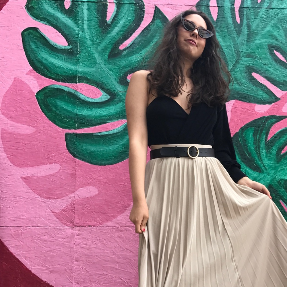 SOLD----Silk Pleated skirt